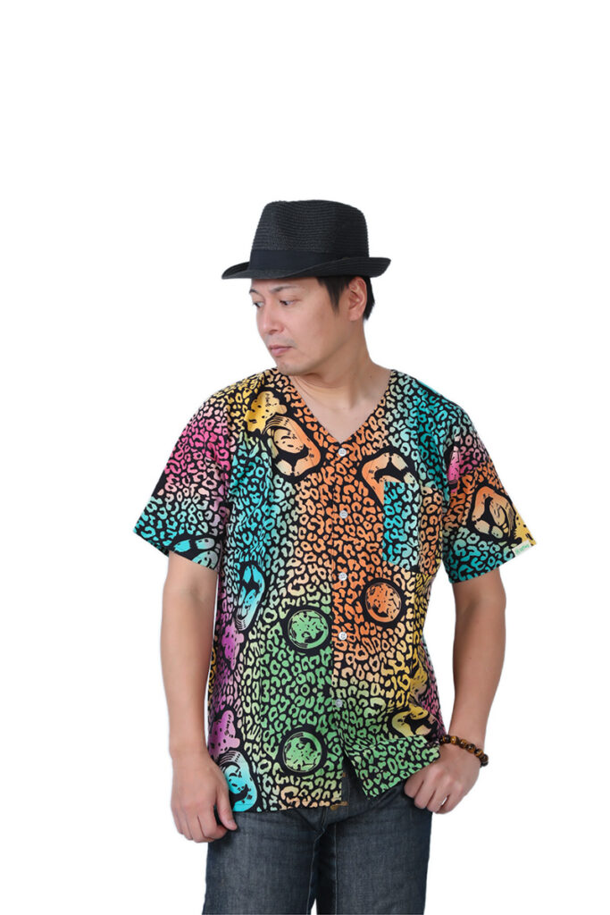 オシャレで個性的なヒョウ柄魚河岸シャツ